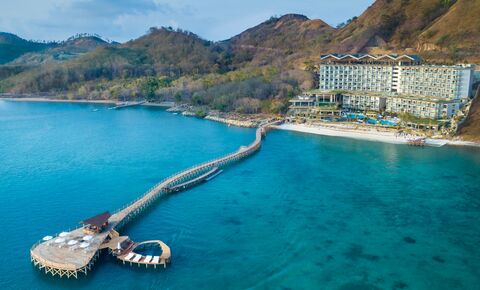 AYANA Komodo Waecicu Beach